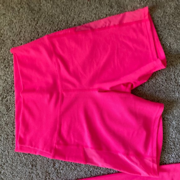 Beach Riot - Picture 3 of 8